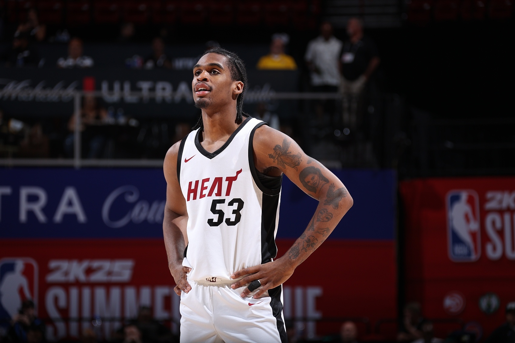 九游娱乐-NBA场均6.5分！记者：前火箭&amp;热火球员克里斯托弗自宣加盟深圳